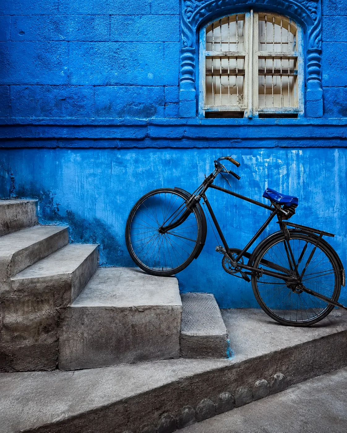 Blue City Jodhpur bicycle and old-city steps